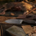 couteau de chasse lame fixe acier 56 HRC, étui cuir